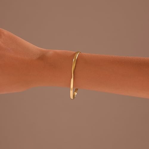 BE & CHEERY Gold Bangle Bracelet for Women, 14k Gold Plated Open Bangle, Stackable Stainless Steel Cuff Bracelets, Chunky Fashion Jewelry for Women, Trendy Elegant Design Bangle as Gifts - style: Twisted