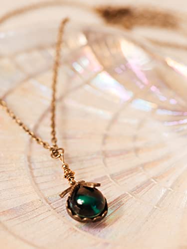 MINACHI Vintage Half Spherical Green Created Emerald Crystal Gemstone Dragonfly Necklace Statement Jewelry Gift for Women