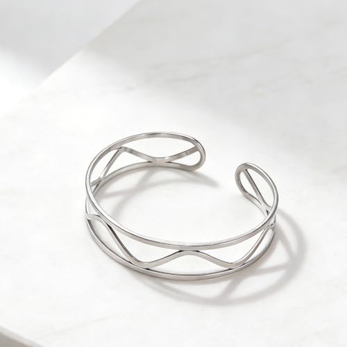 Upper Arm Cuff for Women, Simple Sexy Harness Armlet Bracelet with Crystal Adjustable Upper Arm Chain Bangle Arm Band for Women - color: Silver Wave