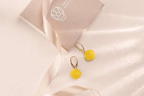Leverback Dangle Earrings for Women – Gold-Plated 925 Silver Drop Earrings with Natural Yellow Baltic Amber Piece, Lightweight Jewelry with Secure Closure for Everyday Elegance - color: Yellow Cushion