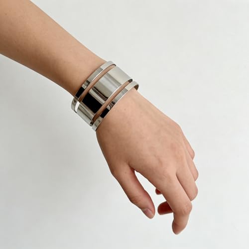 Upper Arm Cuff for Women, Simple Sexy Harness Armlet Bracelet with Crystal Adjustable Upper Arm Chain Bangle Arm Band for Women - color: Silver Stripe Band