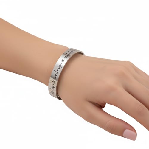 Personalized Name Bracelet for Women – Custom Engraved Stainless Steel Bracelet for Mom, Grandma, Sister or Friend – Double-Sided Engraving – Silver, Gold, or Rose Gold Keepsake Gift