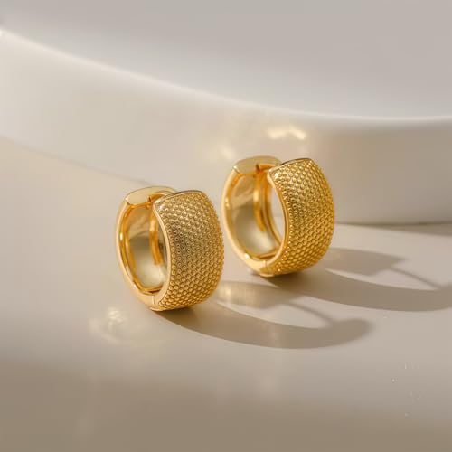 Small Chunky Huggie Hoop Earrings for Women - 18K Gold Plated Boho Ethnic, Hypoallergenic Dainty Vintage Gifts for Women - color: Dotted patterr