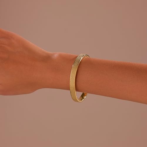 BE & CHEERY Gold Bangle Bracelet for Women, 14k Gold Plated Open Bangle, Stackable Stainless Steel Cuff Bracelets, Chunky Fashion Jewelry for Women, Trendy Elegant Design Bangle as Gifts - style: Textured