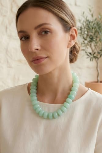 Multi-Color Chunky Beaded Necklace for Women, Vibrant Acrylic Candy Bead Choker Necklace with Adjustable Stainless Steel Clasp, Summer Statement Jewelry for Festivals - color: Light Green