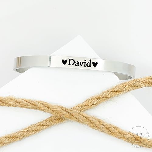 SM Design Jenna Cuff Personalized Mom Gift for Mama Personalized Names Gift For Momma Jewelry Gift Idea For Birthday Gift For Mom Personalized Bracelet JENNA-CUFF