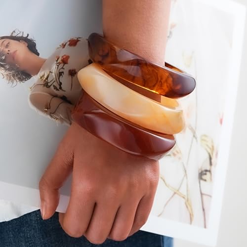 FAXHION Chunky Resin Acrylic Bangle Bracelets for Women, Colorful Wide Geometric Bangles Set, Statement Stackable Bracelet Jewelry Gift - color: Brown