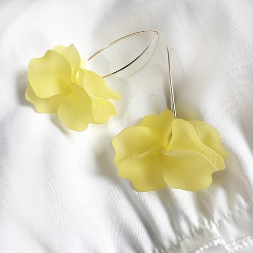 Exaggerated Bohemian Resin Rose Flower Petal Dangle Drop Earrings Long Acrylic Tiered Floral Tassel Earring for Women - color: Light Yellow