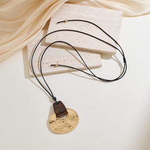 MUYAN Gold Hammered Pendant Necklaces for Women Western Statement Long Necklace Cowgirl Outfits Boho Vintage Jewelry