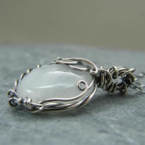 Dainty Silver Chain Moonstone Necklace, Trendy Vintage Pendant Choker for Women, Thoughtful Gift for Family and Friends