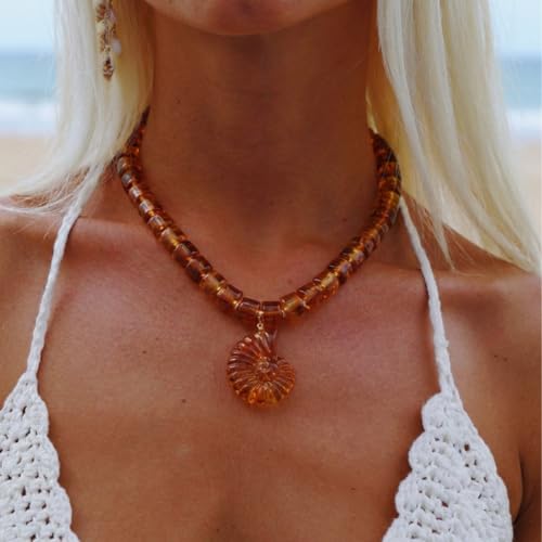 Chunky Beaded Necklace for Women with Conch Shell Pendant, Boho Bead Statement Necklace with Adjustable Gold Chain, Beach Jewelry for Summer＆Vacation Gifts - color: Amber