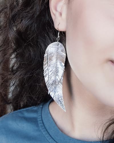 Black shiny Leather Feather Earrings for Women, Lightweight Minimal Boho Dangle Earrings, Small Simple Everyday Jewelry - color: Silver metallic