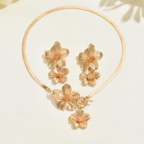 WCRAZYE Gold Flower Earrings Necklace Set for Women Boho Summer Daisy Floral Statement Earrings Brides Wedding Guest Dresses Jewelry - color: Gold