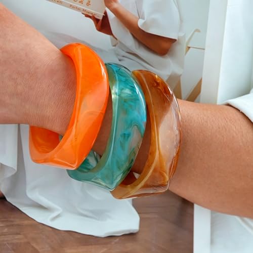 FAXHION Chunky Resin Acrylic Bangle Bracelets for Women, Colorful Wide Geometric Bangles Set, Statement Stackable Bracelet Jewelry Gift - color: Orange