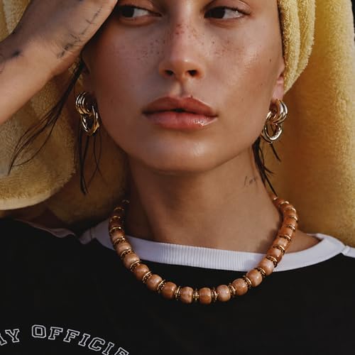 Mchic Colorful Beaded Choker Necklace for Women: Boho Large Square Acrylic Beaded Necklace Stainless Steel Adjustable Surfer Beach Strand Necklaces Summer Handmade Jewelry Gift for Women - color: Caramel-Round