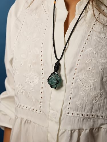 MINACHI Boho Macrame Necklace with Green Aventurine Stone, Handmade Adjustable Rope Pendant, Vintage Hippie Jewelry for Women - style: Necklace NECK.003
