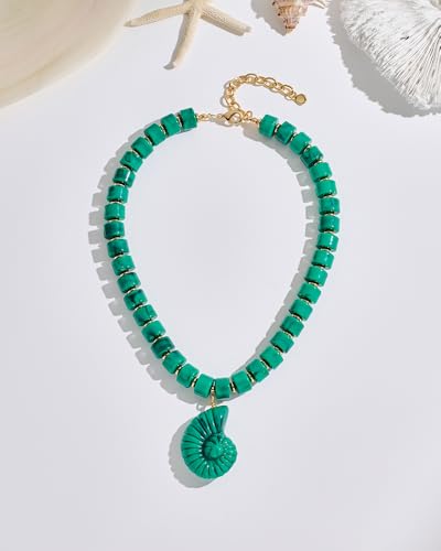 Chunky Beaded Necklace for Women with Conch Shell Pendant, Boho Bead Statement Necklace with Adjustable Gold Chain, Beach Jewelry for Summer＆Vacation Gifts - color: Emerald