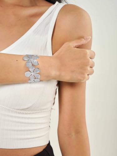 WOWORAMA Chunky Gold Cuff Bracelets for Women Vintage Gold Flower Butterfly Bracelet Trendy Boho Wide Open Cuff Bangles Matte Statement Bracelet - color: Silver Flower