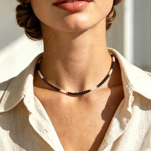 Tgirls Boho Choker Necklace Chain Rice Beaded Necklaces Seed Bead Necklace Accessory for Women - color: White Black