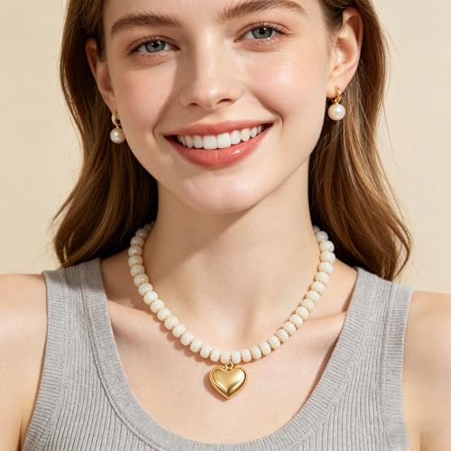 Chunky Colorful Beaded Necklaces for Women Big Bead Boho Choker Necklace Trendy Heart Statement Necklace Summer Beach Jewelry Mothers Day Gifts for Mom Daughter - color: Heart White Choker