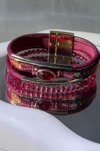 Boho Layered Bracelet for Women – Green Crystal Beaded Wrap Bracelet with Gold Clasp, Multi-Strand Hypoallergenic Statement Jewelry - color: Red Ruby
