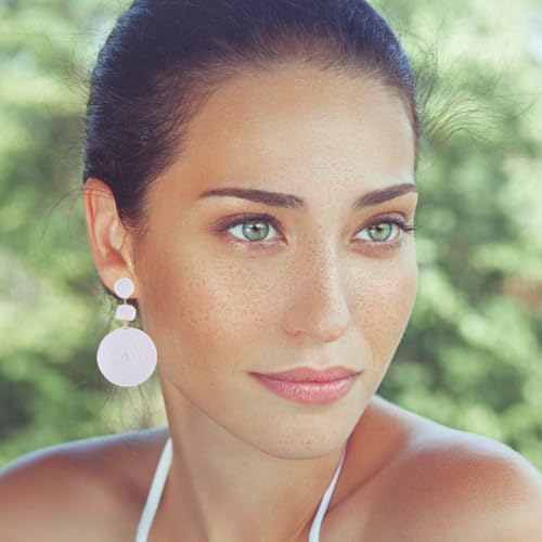 Boho Raffia Ball Earrings for Women, Handmade Statement Drop Earrings Straw Dangle Earrings Beach Vacation Jewelry - color: White