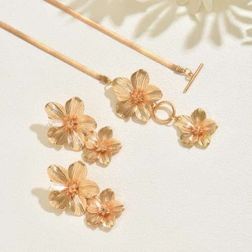 WCRAZYE Gold Flower Earrings Necklace Set for Women Boho Summer Daisy Floral Statement Earrings Brides Wedding Guest Dresses Jewelry - color: Gold