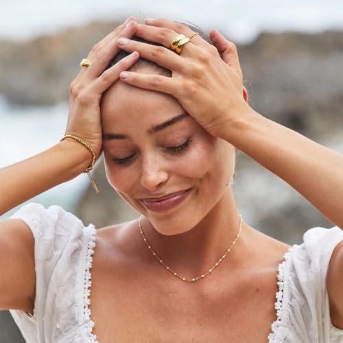 Gold Necklaces for Women Trendy, 14K Gold Plated Dainty Lip Chain Simple Choker Hypoallergenic Waterproof Boho Necklace Fashion Accessories Women Jewelry for Her - color: O chain-white