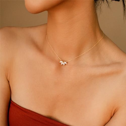 Luxval Diamond Pendant Gold Necklace for Women，Dainty 18k Gold Plated Choker Necklaces Simple Gold Jewelry Gifts for Women Girls - color: Gold-Flower