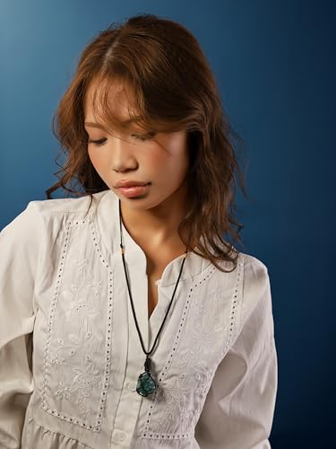 MINACHI Boho Macrame Necklace with Green Aventurine Stone, Handmade Adjustable Rope Pendant, Vintage Hippie Jewelry for Women - style: Necklace NECK.003