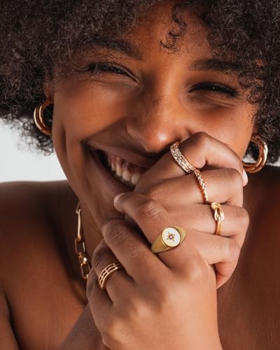 YeGieonr Non Tarnish Gold Rings for Women, Waterproof Gold Signet Ring, 18K Gold Plated Stackable Rings for Everyday Wear - color: Oval North Star