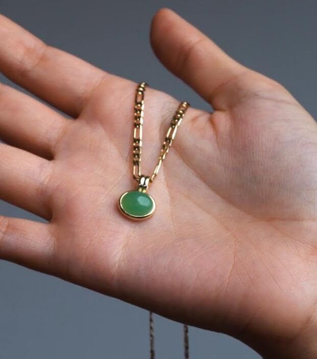 Green Aventurine Stone Pendant Necklace for Women Dainty 18K Plated Gold Chain Choker Necklace,Layered Necklace,Jewelry Set Non Tarnish - color: Green-Aventurine gem