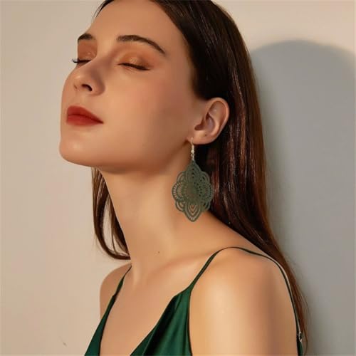 Bohemian Wood Earrings Natural Retro Lightweight Hollow Pattern Geometric Wooden Dangle Drop Earrings Statement Vintage Jewelry - color: Light Green Earring