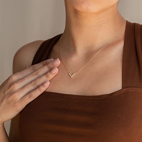 LLWOM Gold Necklace for Women-14k Gold Plated Infinity Necklace Star Of David Necklace Evil Eye Cross Pendants Heart Dainty Gold Necklace For Women - color: Gold, style: DaintyV-Gold