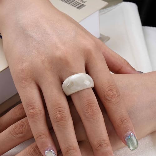 Vintage White Acrylic Ring Acrylic Chunky Wide Rings Resin Statement Ring Resin Dome Rings Not Adjustable Minimalist Geometric Plastic Knuckle Finger Y2K Jewelry for Women - color: White
