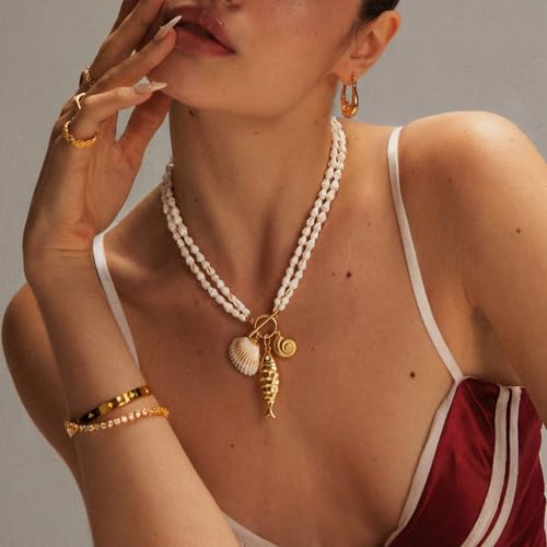Fish Necklace for Women Chunky Beach Seashell Fish Pendant Necklace Summer Boho Fish Charm Layered Necklace Fashion Trendy Toggle Necklaces Jewelry Gifts