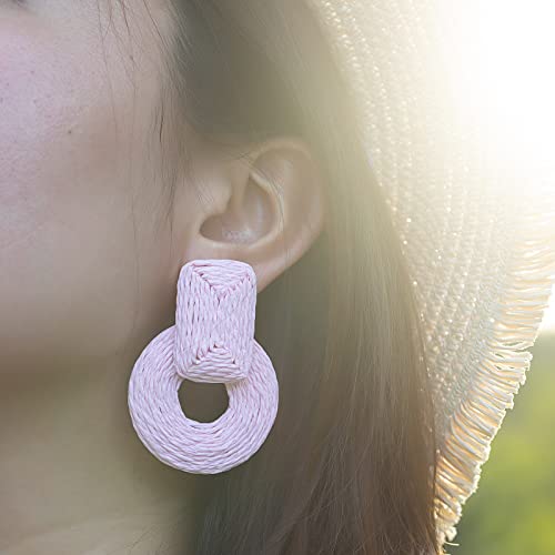 Statement Raffia Earrings Cute Boho Earrings Rattan Dangle Earrings Handmade Straw Wrap Earrings Summer Drop Dangling Earrings for Women Teen Girls - color: Pink