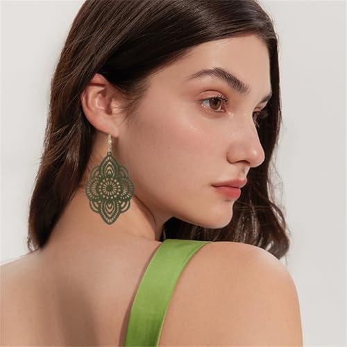 Bohemian Wood Earrings Natural Retro Lightweight Hollow Pattern Geometric Wooden Dangle Drop Earrings Statement Vintage Jewelry - color: Light Green Earring