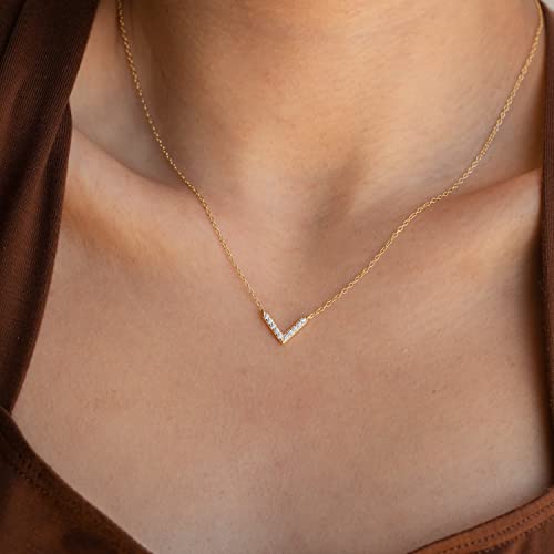 LLWOM Gold Necklace for Women-14k Gold Plated Infinity Necklace Star Of David Necklace Evil Eye Cross Pendants Heart Dainty Gold Necklace For Women - color: Gold, style: DaintyV-Gold