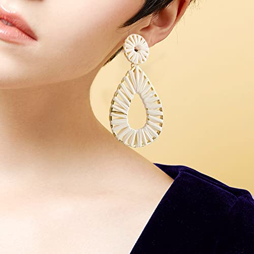 Raffia Teardrop Dangle Earrings Handmad Statement Drop Earrings - color: Natural