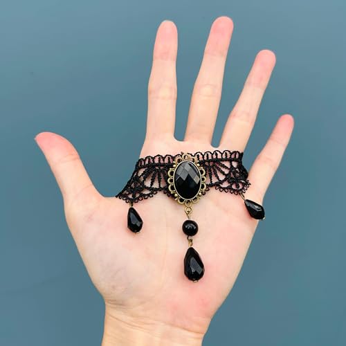Millennials In Motion Gothic Necklaces - color: Victorian Choker
