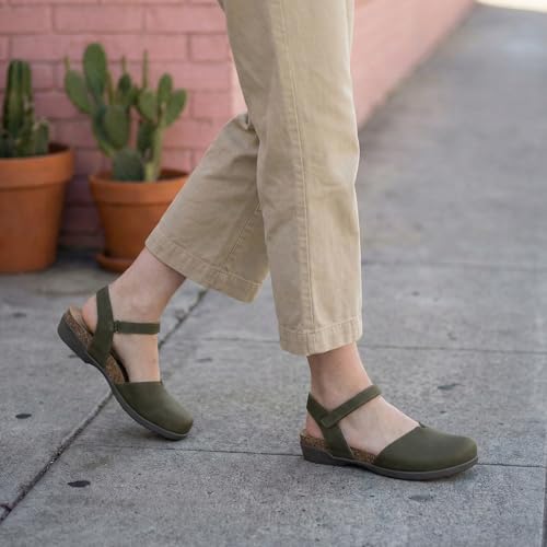 Athlefit Women's Closed Toe Sandals Comfort Cork Footbed Arch Support Flat Sandals - color: Ivy, size: 10