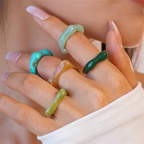 GYRMMUE Vintage Chunky Resin Ring Set for Women,Multicolor Acrylic Stackable Rings Irregular Plastic Knuckle Ring Set Y2k Aesthetic Statement Midi Rings Thick Dome Finger Jewelry - color: Green