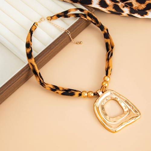 Chunky Gold Necklace for Women, Layered Cross Pendant Pearl Necklace, Stacked Thick Gold Jewelry, Geometric Square Oval Chain, Big Gold Pendant Fashion Accessories - style: Style D