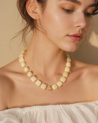 Chunky Beaded Statement Necklace for Women Trendy Colorful Boho Resin Bead Choker Necklaces Summer Handmade Jewelry Gifts Accessories - color: Beige-3