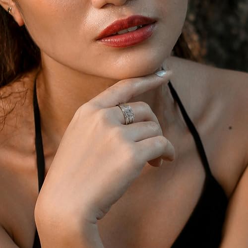 Mytys 2 Tone Intertwined Crossover Statement Ring Fashion Chunky Band Rings for Women Wide Index Finger Rings Costume Jewelry - color: scaled-down Gold and silver