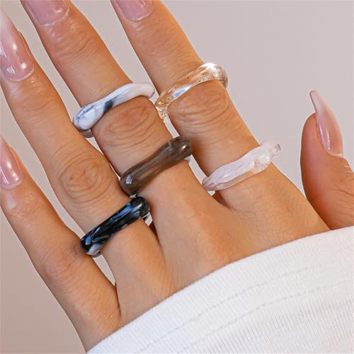 GYRMMUE Vintage Chunky Resin Ring Set for Women,Multicolor Acrylic Stackable Rings Irregular Plastic Knuckle Ring Set Y2k Aesthetic Statement Midi Rings Thick Dome Finger Jewelry - color: Gray