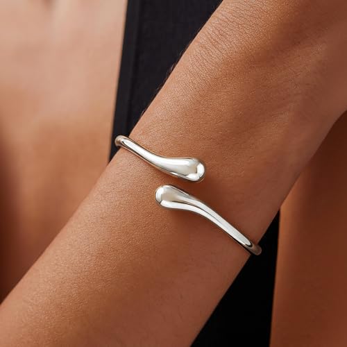 Robaice Gold Bracelets for Women Trendy，14K Gold Plated Bangle Cuff Bracelet Chunky Twist Bracelet Non Tarnish Hypoallergenic Jewelry Gift for Women - color: Small-Silver