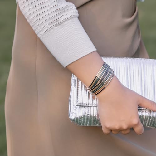 FANCY SHINY Boho Leather Bangle Bracelets Stackable Noodle Tube Bracelets Layered Wrap Cuff Bracelets with Magnetic Clasp - color: Green