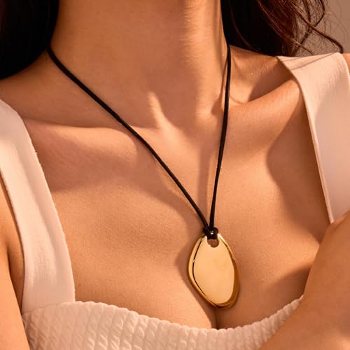 Black Cord Necklace with Gold Circle Pendant Chunky Leather Cord Necklace Large Round Pendant Statement Necklace Long Boho Jewelry Western Outfit for Women - color: B1